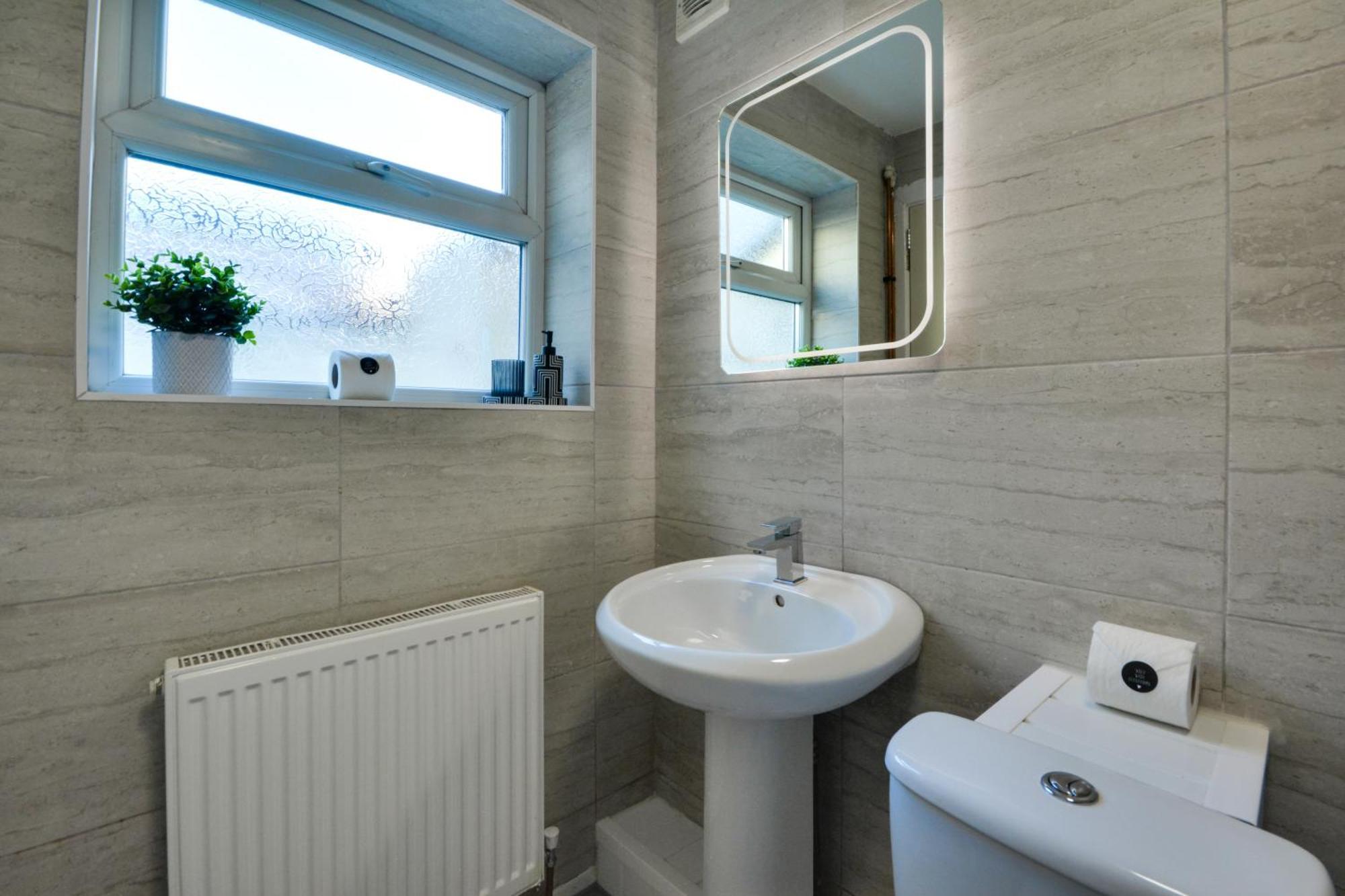 Stay With Alexandra 2 Free Parking - High Speed Free Wifi Liverpool Esterno foto